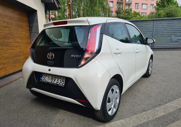 Toyota Aygo cena 33000 przebieg: 109000, rok produkcji 2015 z Sosnowiec małe 326